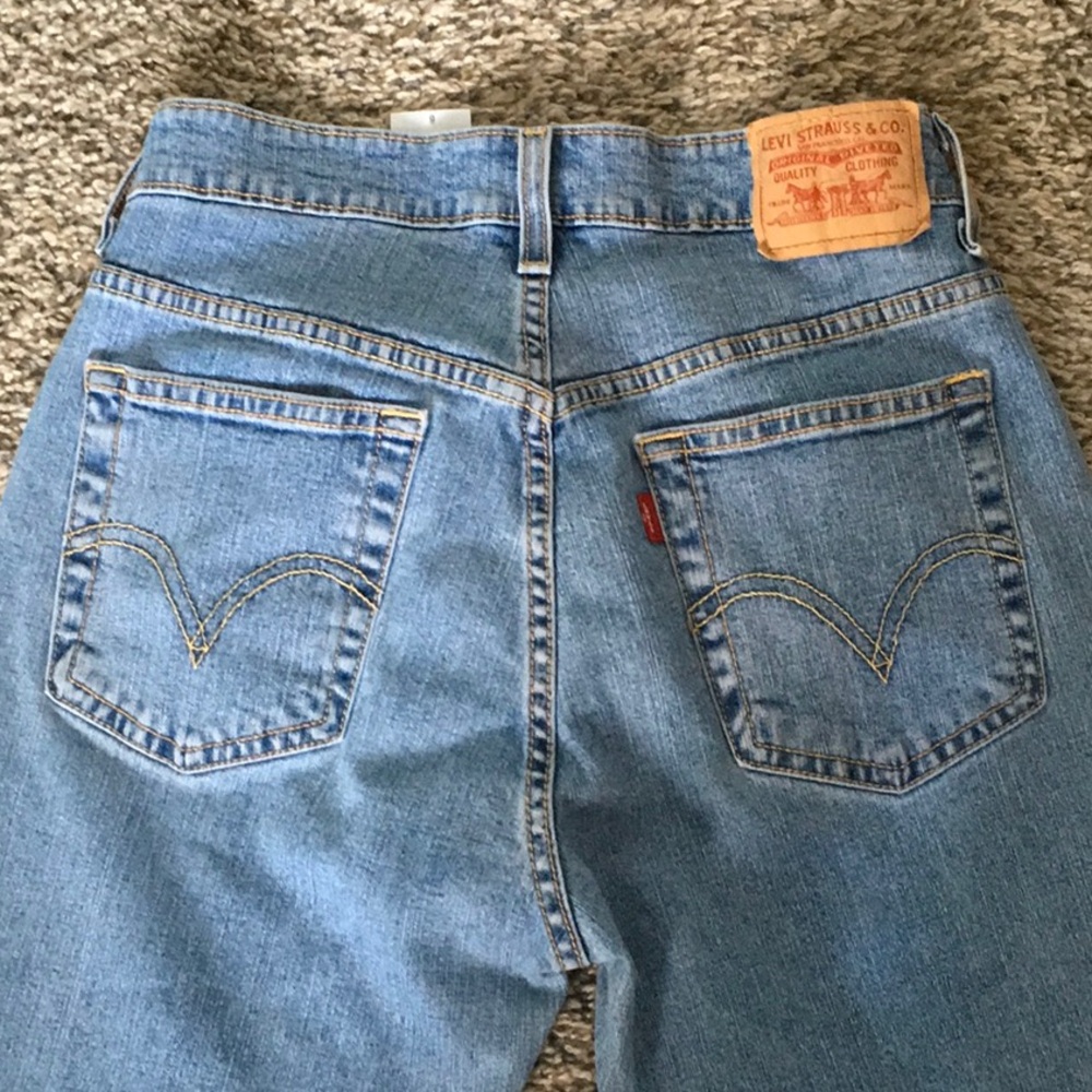 Cropped Levi’s With Stretch B-1 - Picture 4 of 4